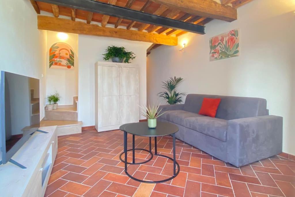 Viaggiare Smart Wi-fi, Tv Hd, Spazio Di Lavoro, Parcheggio Gratuito Nella Struttura, Holiday home Capannori