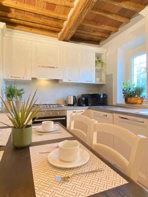 Holiday home Viaggiare Smart Wi-fi, Tv Hd, Spazio Di Lavoro, Parcheggio Gratuito Nella Struttura, *